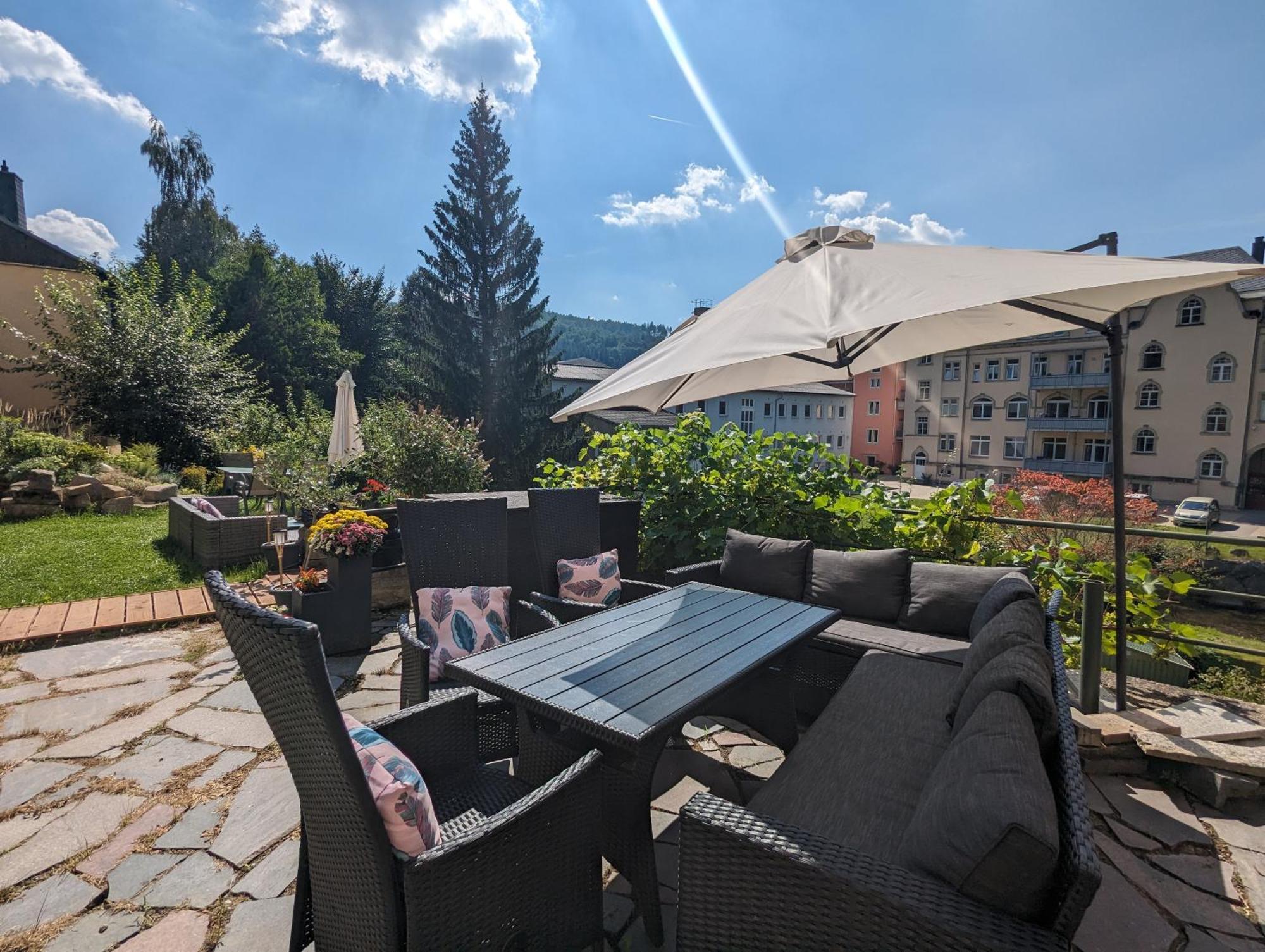 F4 - Urlaubsmagie - Grosse Wohnung Fuer Bis Zu 10 Personen Sebnitz Exterior foto